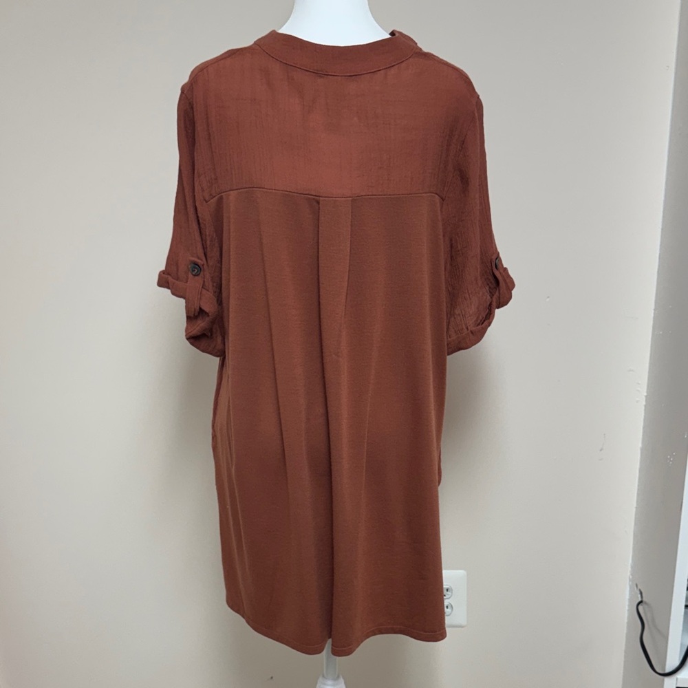 Per Seption Women's Rust Button-Up Top - Picture 5 of 7